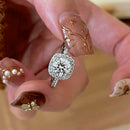 Elegant 1 Carat Moissanite Ring